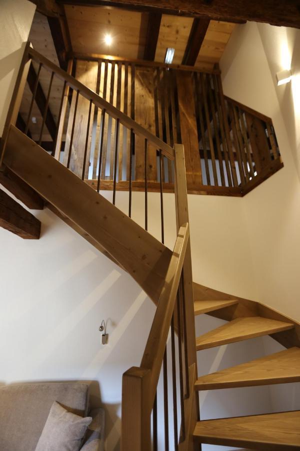 Domaine La Cour Des Nobles - Demeure, Maison Et Appartements Au Coeur De Riquewihr Dış mekan fotoğraf