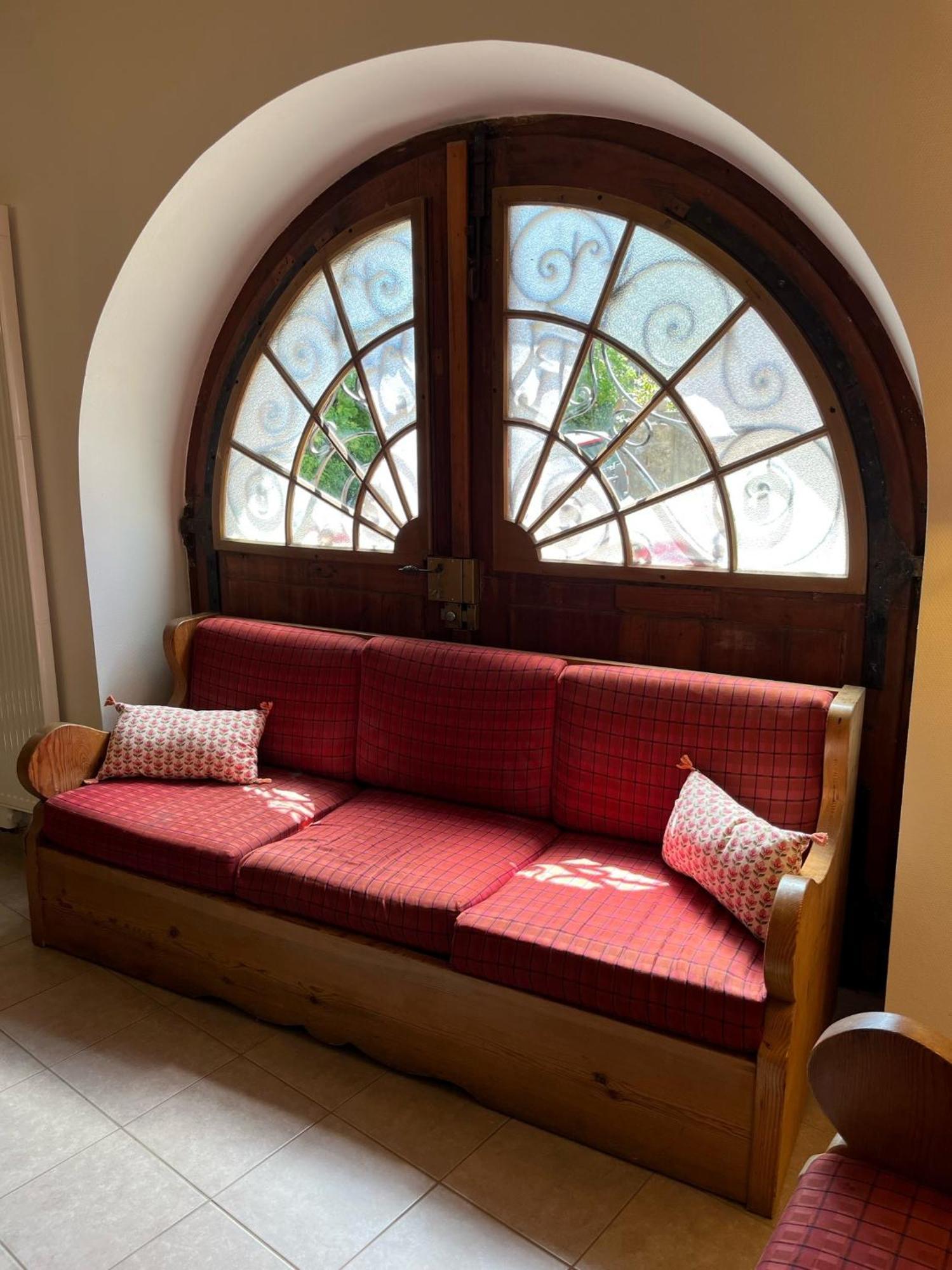 Domaine La Cour Des Nobles - Demeure, Maison Et Appartements Au Coeur De Riquewihr Oda fotoğraf