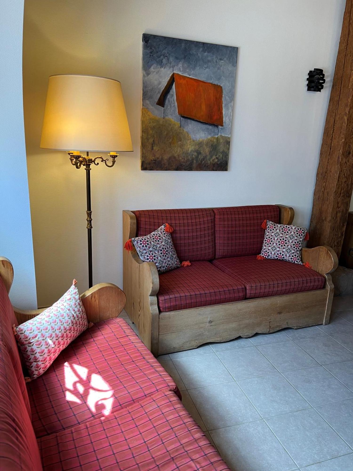 Domaine La Cour Des Nobles - Demeure, Maison Et Appartements Au Coeur De Riquewihr Oda fotoğraf